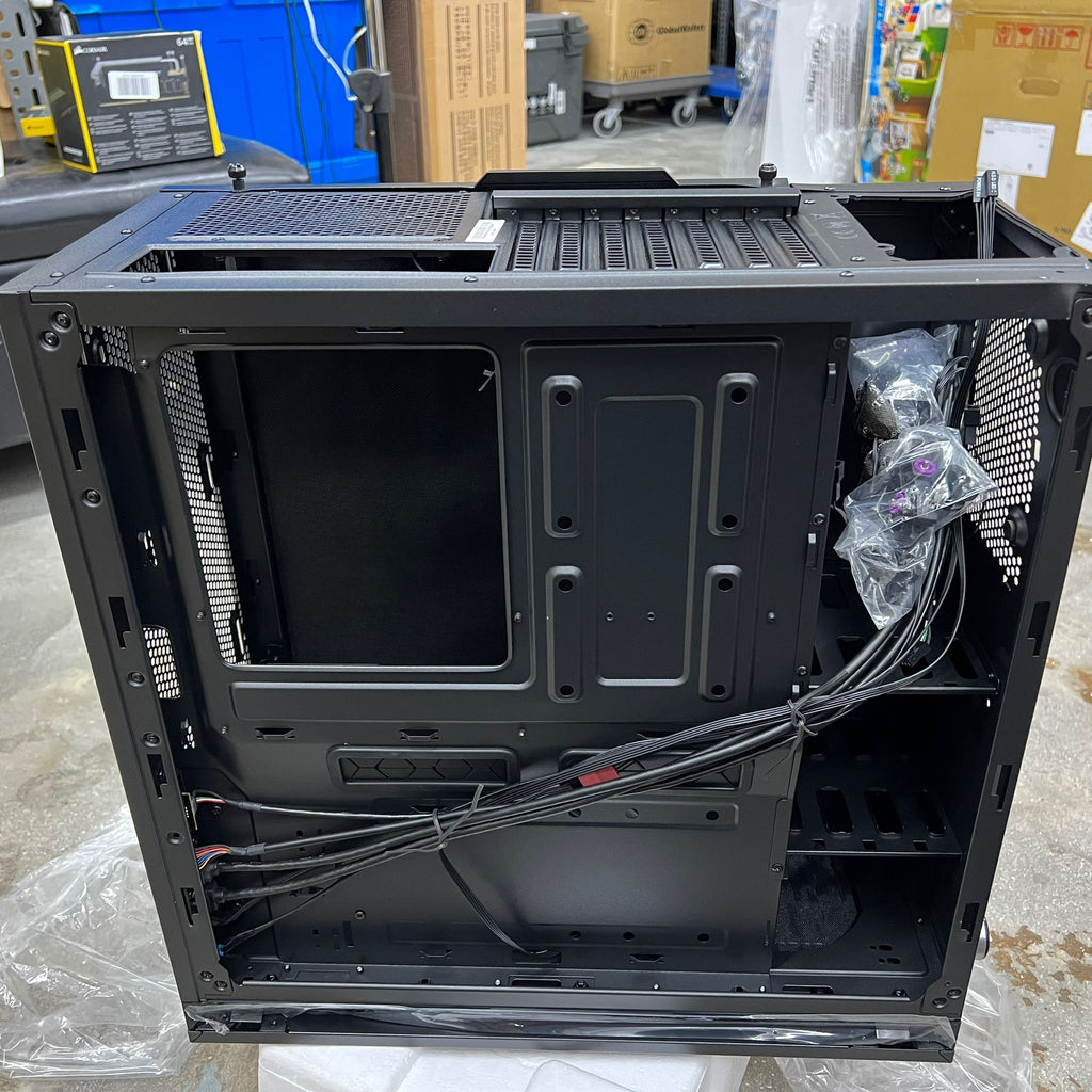 Cooler Master Silencio S600 ATX Mid (dented below)