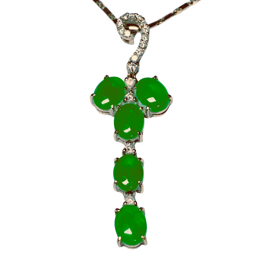 750WG  Imperial Green Jade And Diamond Pendant Necklace 6.4GM