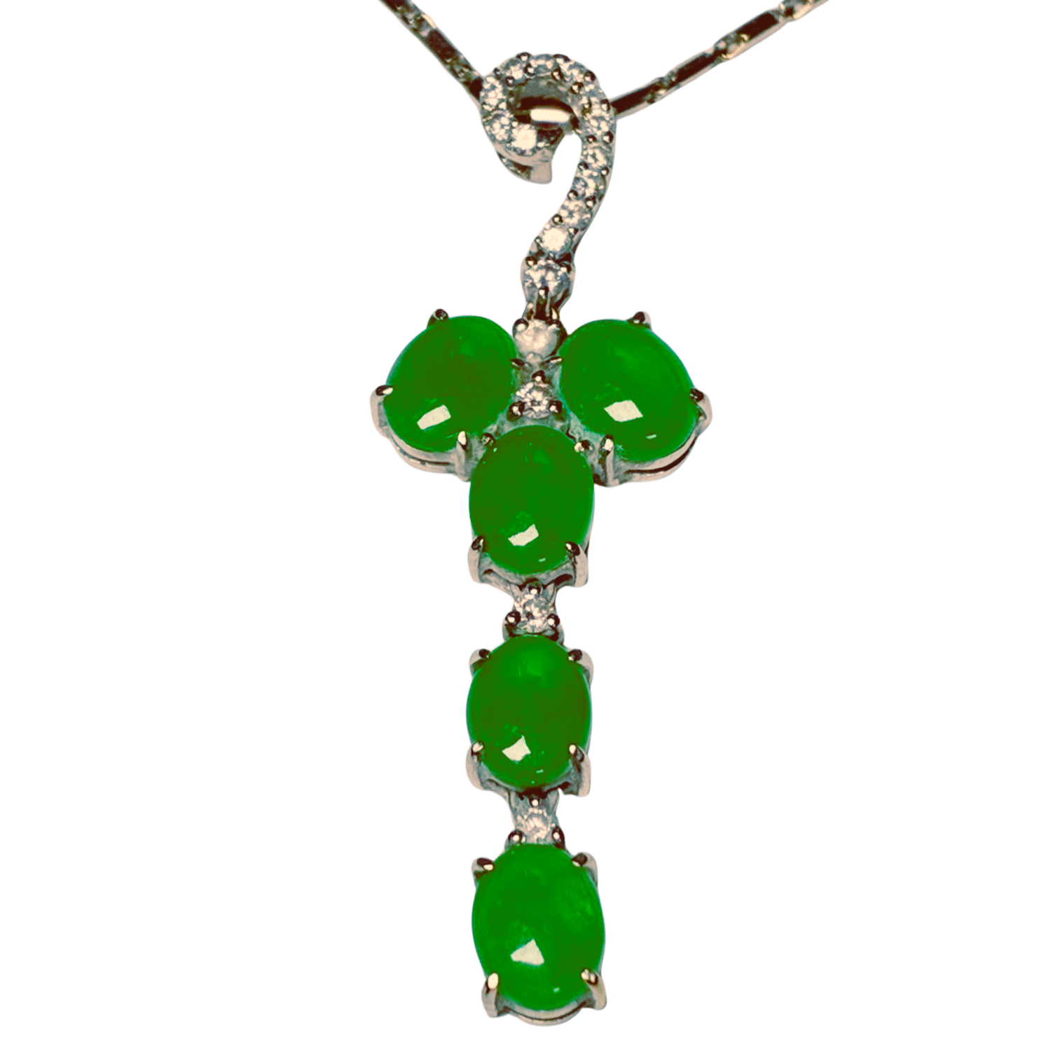 750WG  Imperial Green Jade And Diamond Pendant Necklace 6.4GM