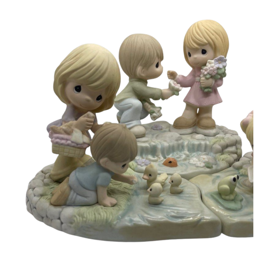 Precious Moments Figurine CC149001, CC149002, CC149003 Secondary image