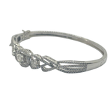750 White Gold Natural Diamond Bangle