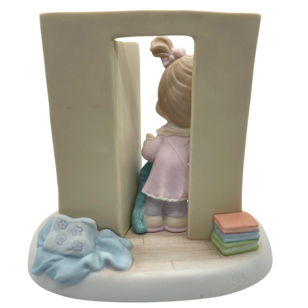Precious Moments Figurine â€œEverything Is Less Scary With A Friendâ€ 112018