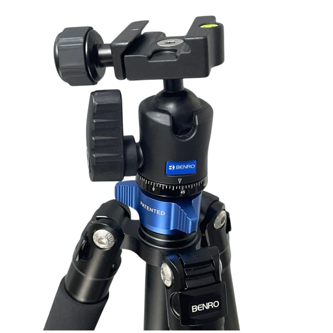 Benro IS05 Portable Light Aluminum Alloy Tripod