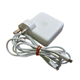 MacBook Pro 2020 13” i5 | 8GB Ram | 256GB SSD