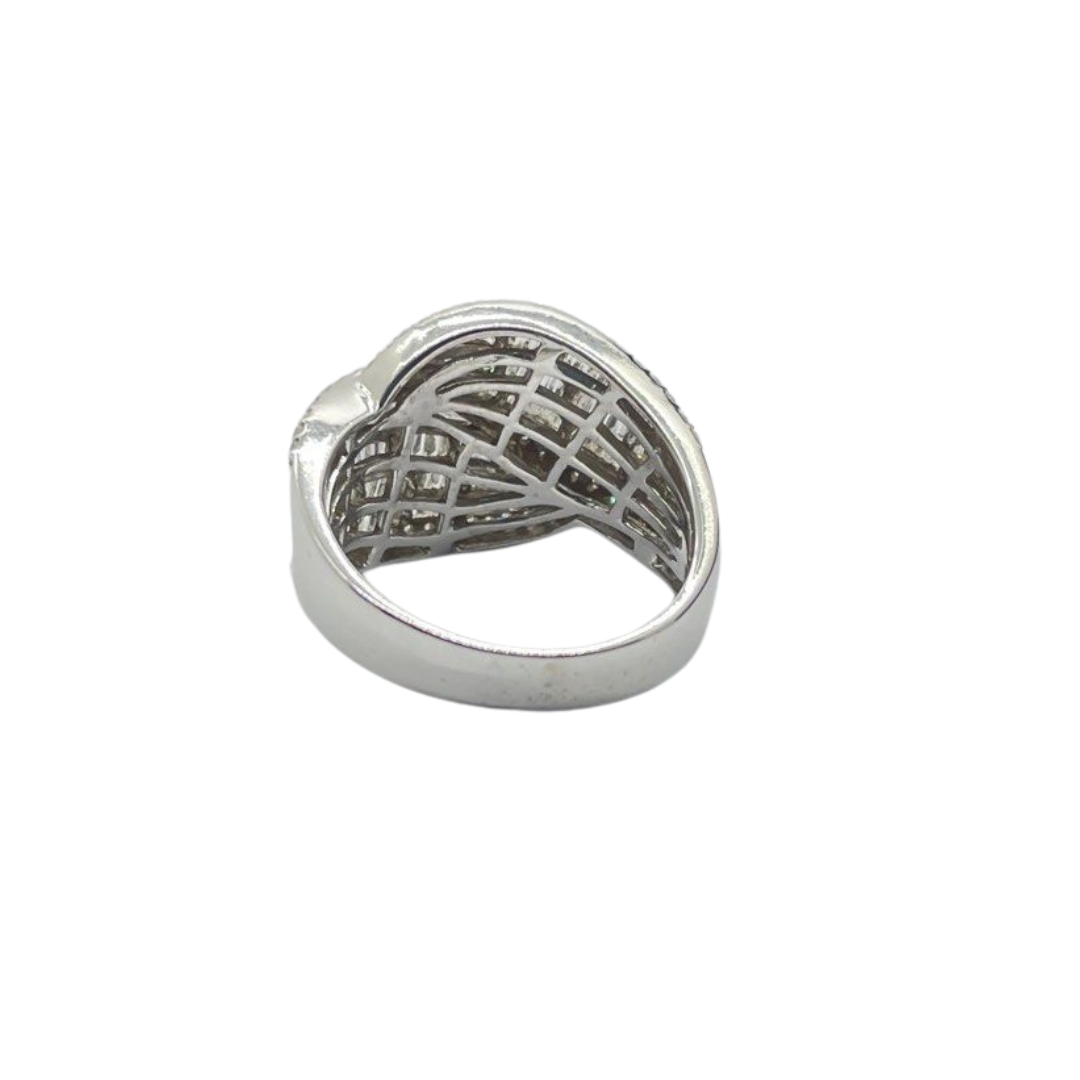 750 White Gold Natural Diamond Ring