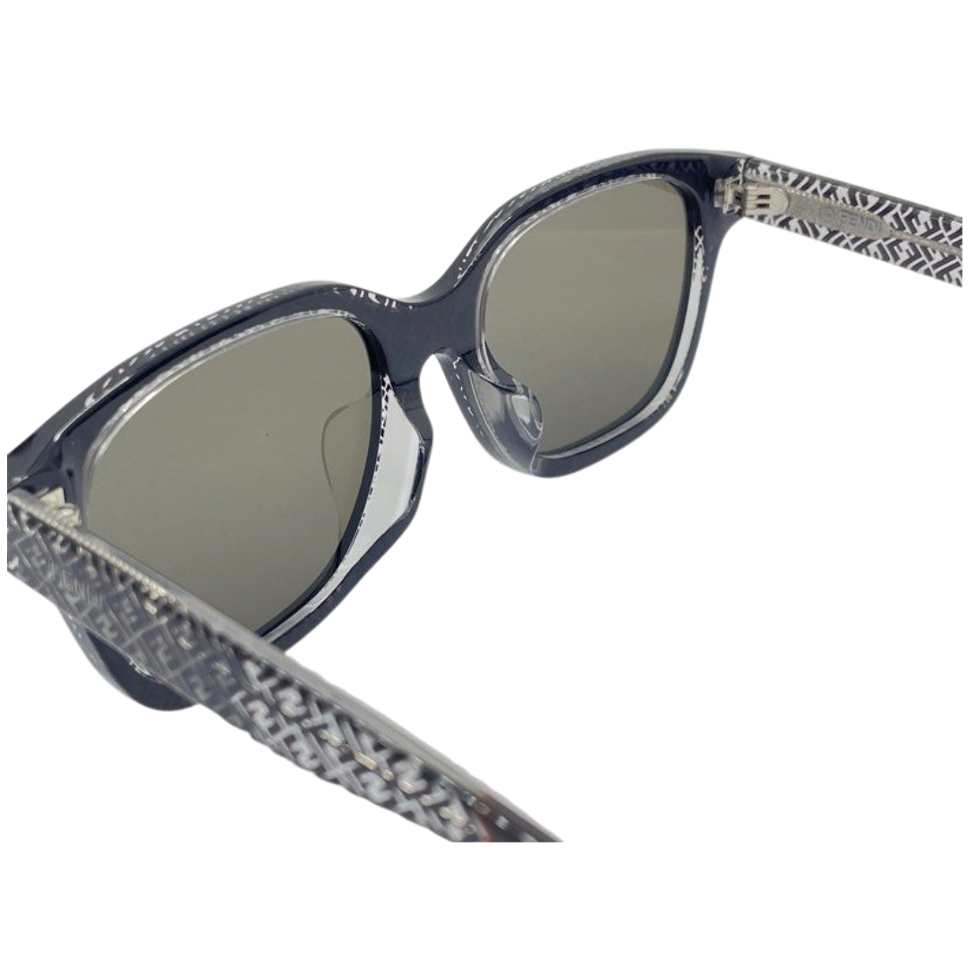 Fendi Aviator Sunglasses FE40077F Brown