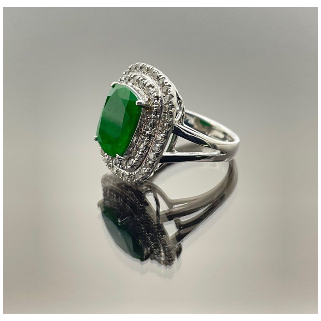 18K White Gold Natural Jadeite & Diamond Ring with Cert
