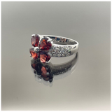 750 White Gold Garnet & Diamond Ring