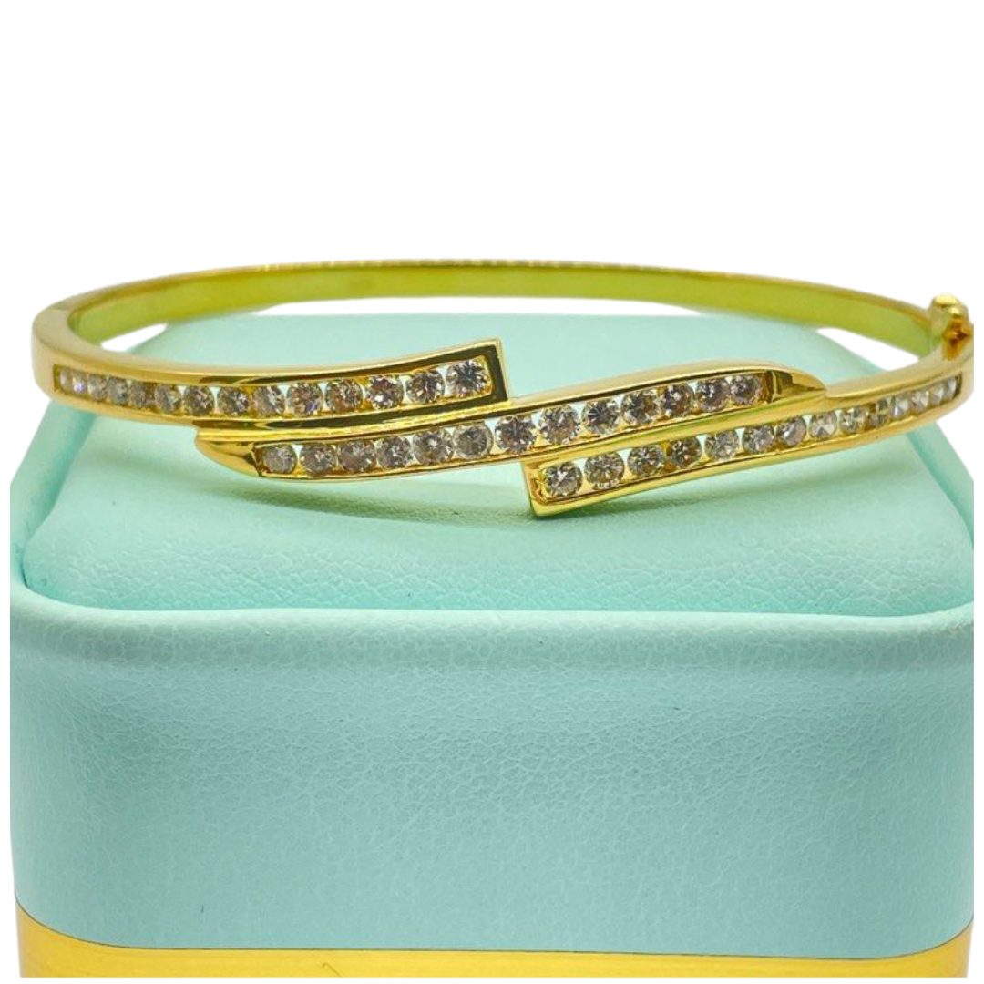20K Yellow Gold Diamond Bangle