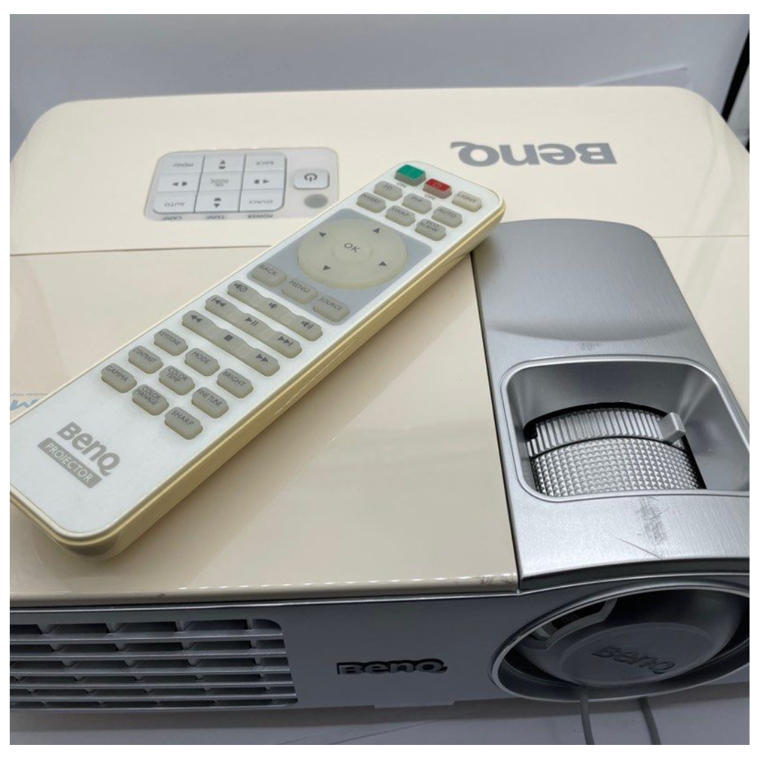 BenQ W1080ST 1080p 3D Short Throw DLP Home Theater Projector