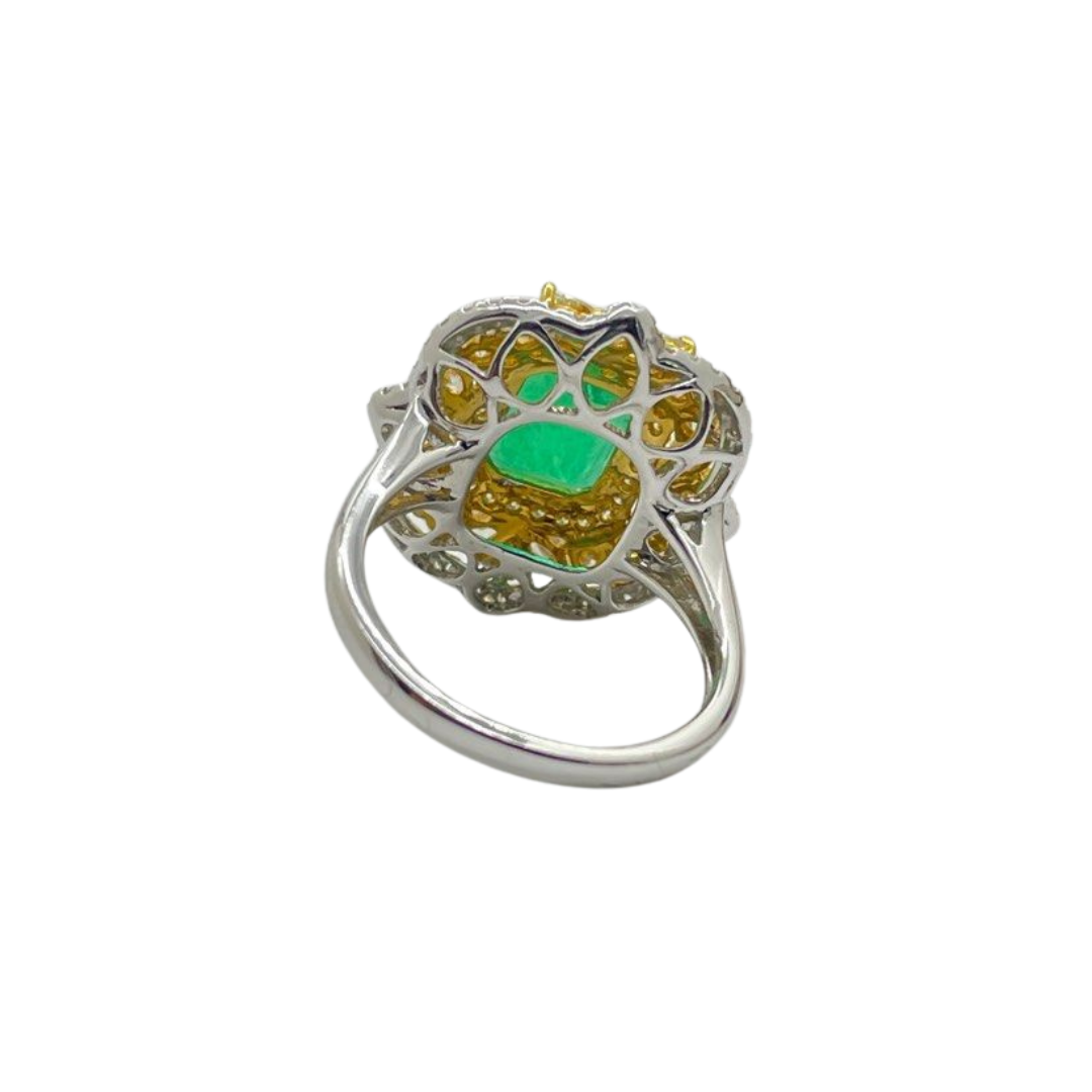 750 White Gold Natural Emerald & Diamond Ladies Ring