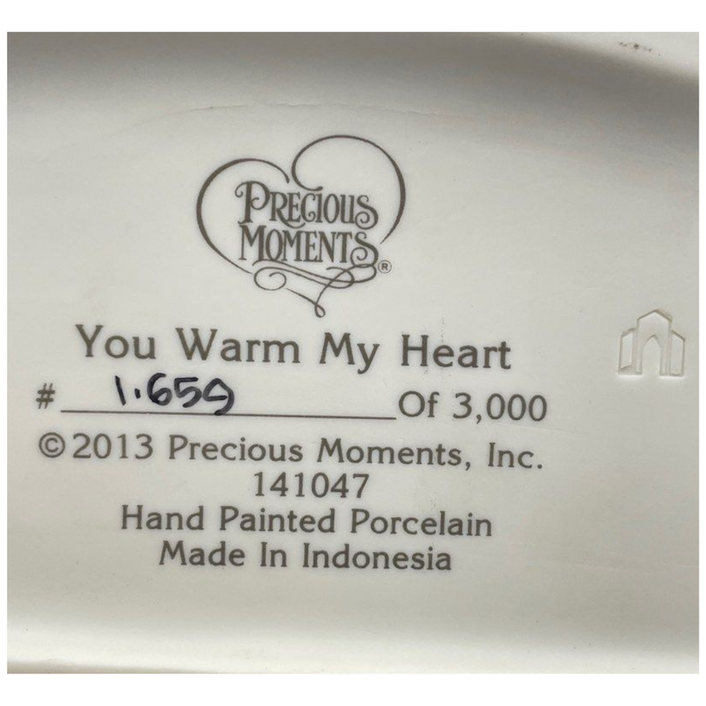 Precious Moments Figurine â€œYou Warm My Heartâ€ 141047