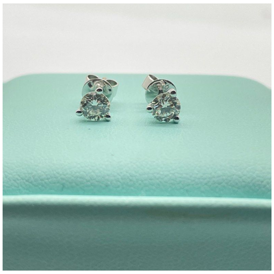 750 White Gold Natural Diamond Earring, D2=0.73carat