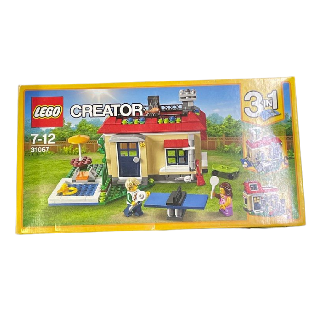 LEGO Creator Modular Poolside Holiday 31067 Building Kit (356 Piece)