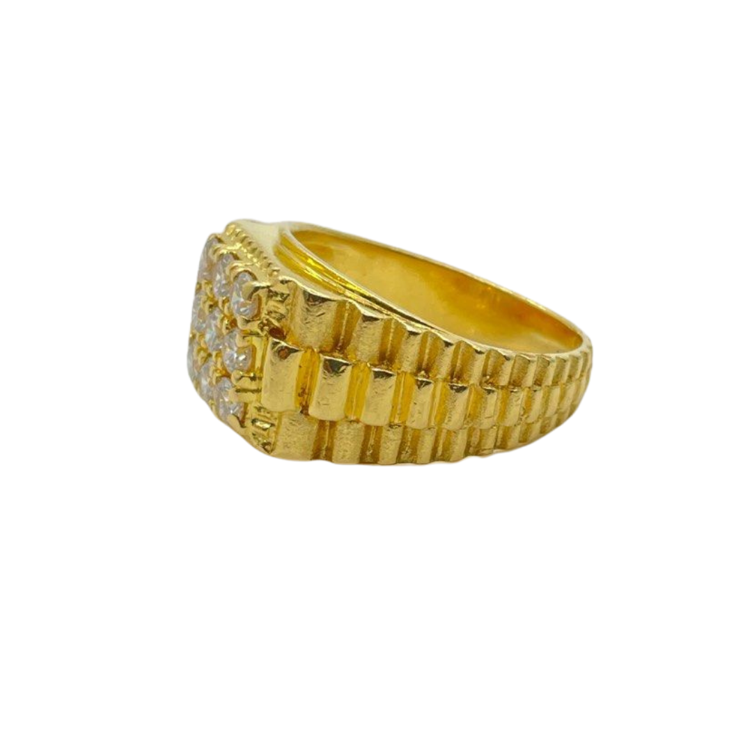 916 Yellow Gold Men’s Natural Diamond Ring