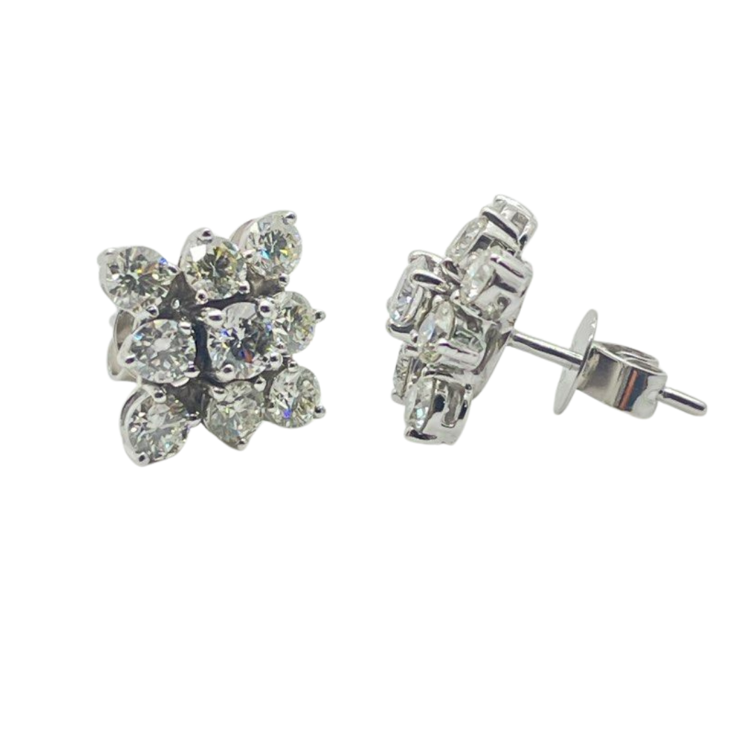 750 White Gold Natural Diamond Earring