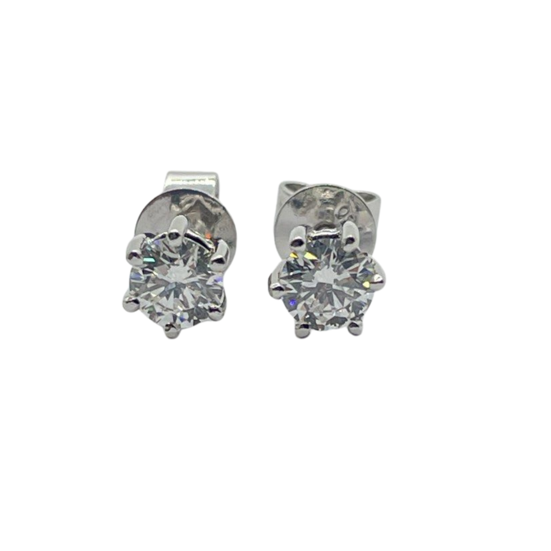 750 White Gold Natural Diamond Earring