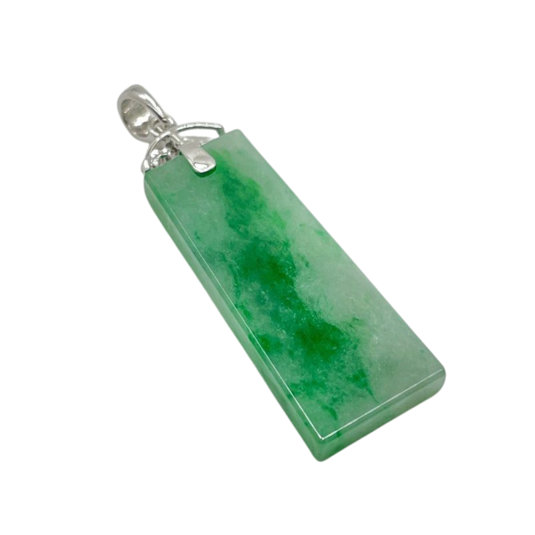 750 White Gold Natural Jadeite(Type-A) & Diamond Pendant Secondary image
