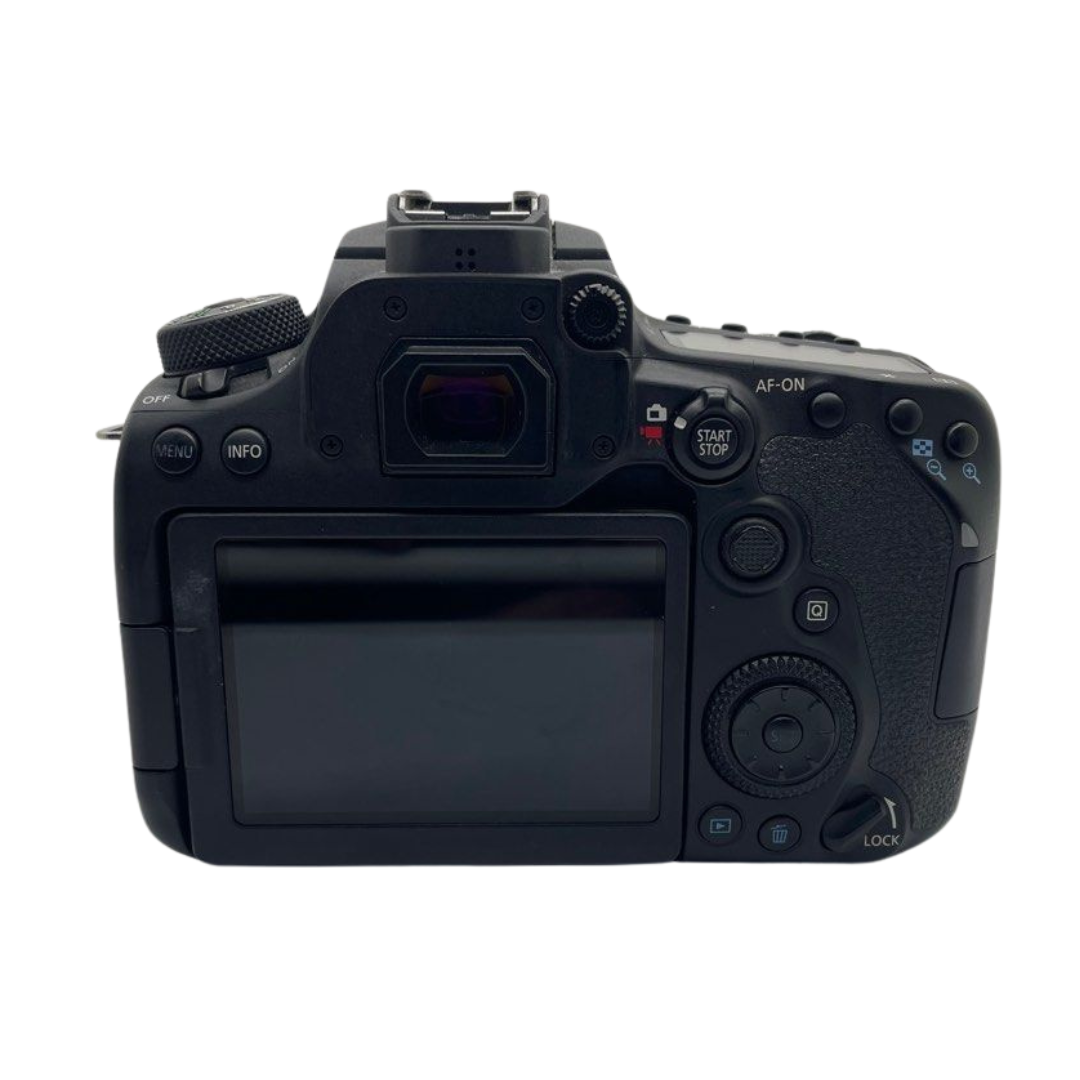 Canon EOS 90D 32.5MP DSLR Camera with EFS 18-135mm Lens
