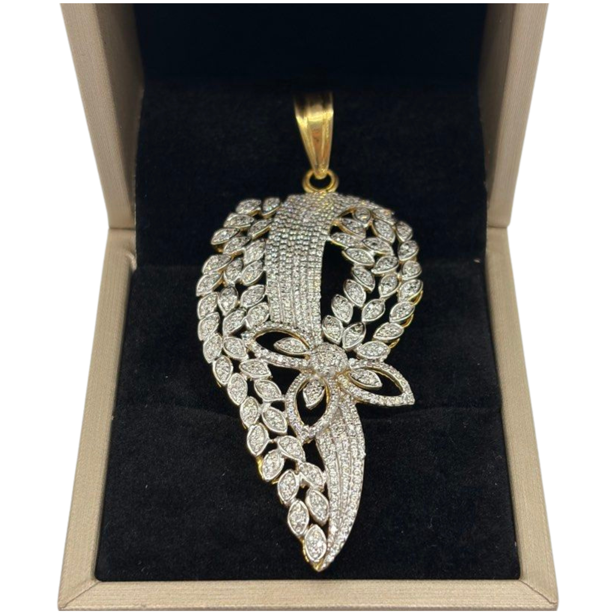 750 Yellow Gold Natural Diamond Pendant