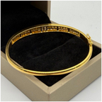 750 Yellow Gold Natural Diamond Bangle