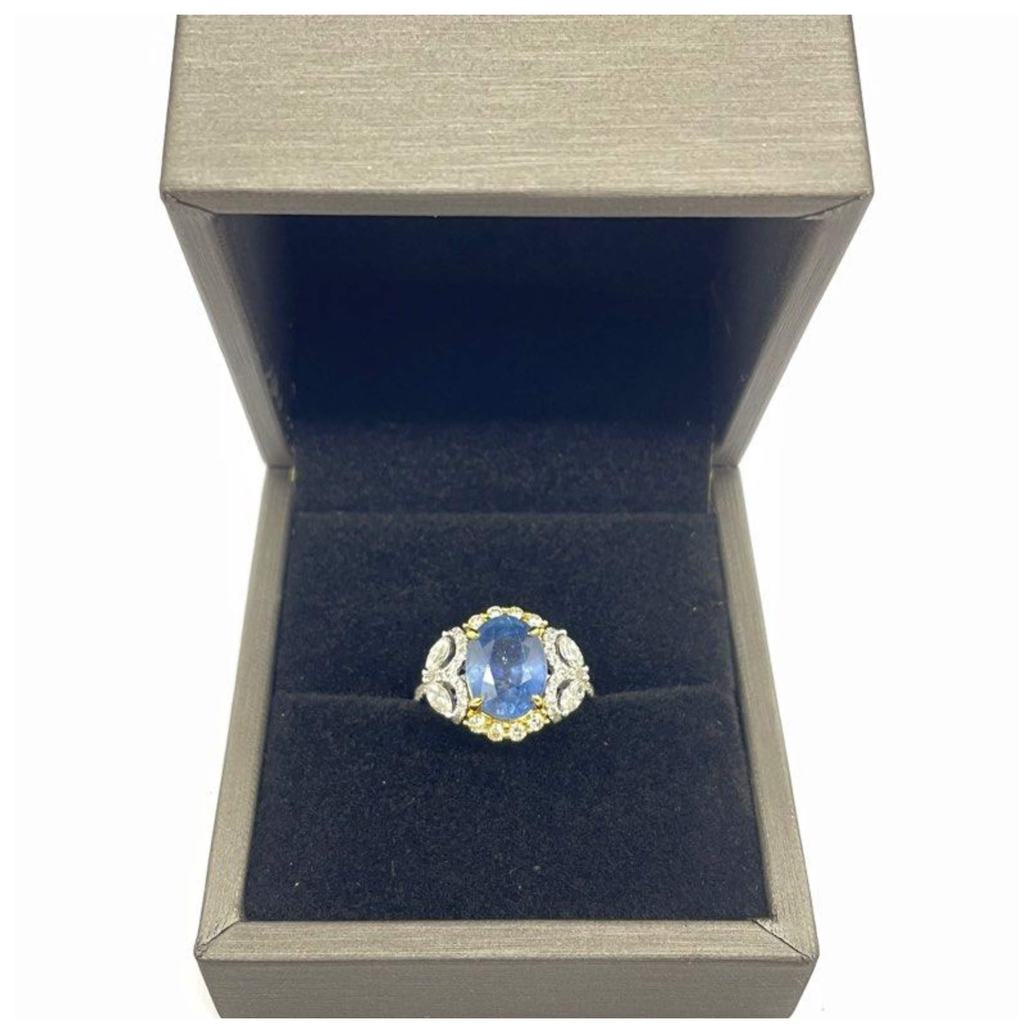 4.38 Carat Unheated Natural Blue Sapphire & Diamond Ladies Ring set in 18K White Gold