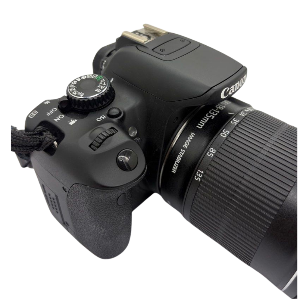 Canon EOS 650D 18.0MP DSLR Camera with 18-135mm Lens