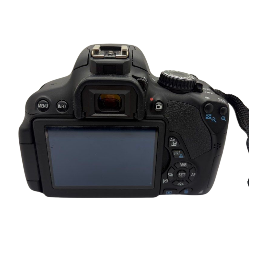 Canon EOS 650D 18.0MP DSLR Camera with 18-135mm Lens