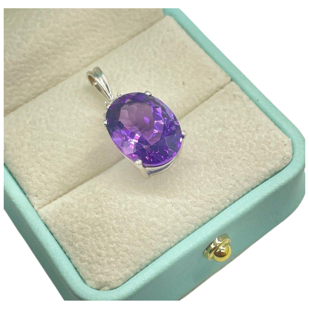 750 White Gold Natural Amethyst & Diamond Pendant Main image