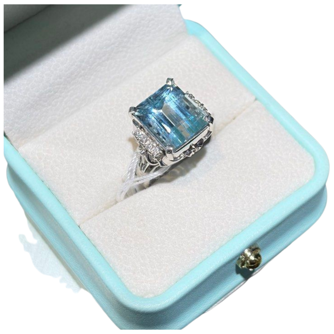 PT900 Natural Aquamarine & Diamond Ring Main image