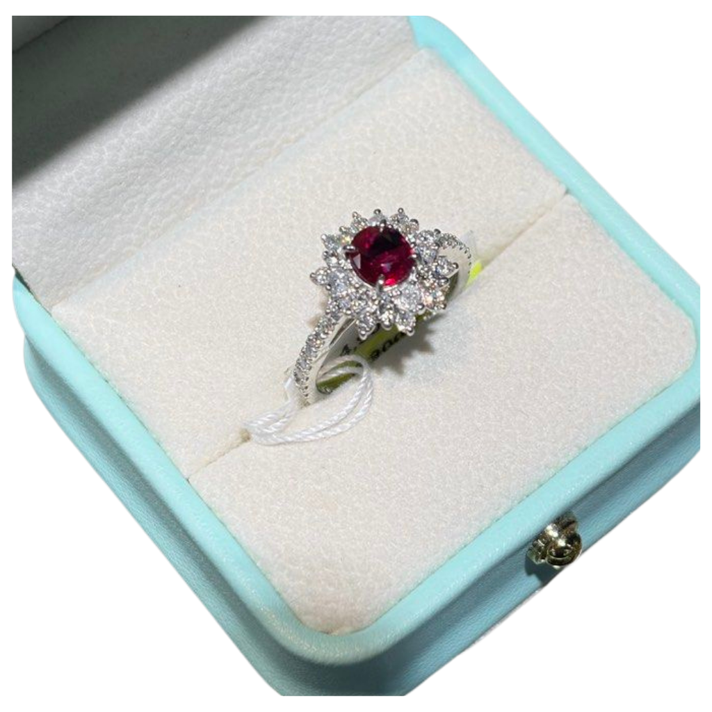 PT900 Un-Heat Natural Ruby & Diamond Ring (GIA Cert)