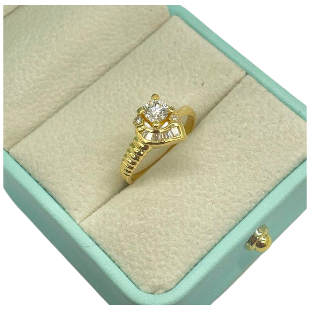 750 Yellow Gold Natural Diamond Ring Main image
