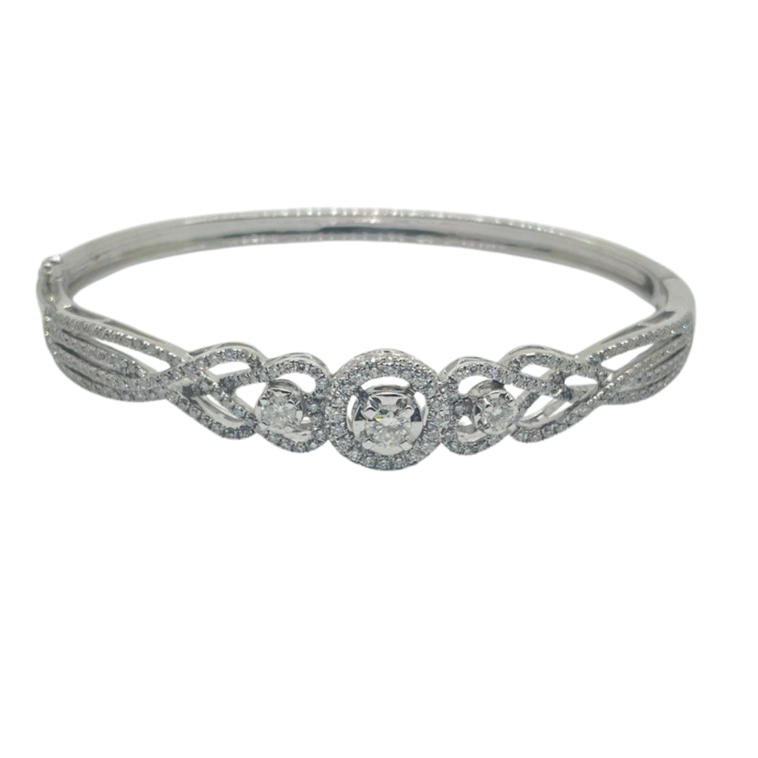 750 White Gold Natural Diamond Bangle