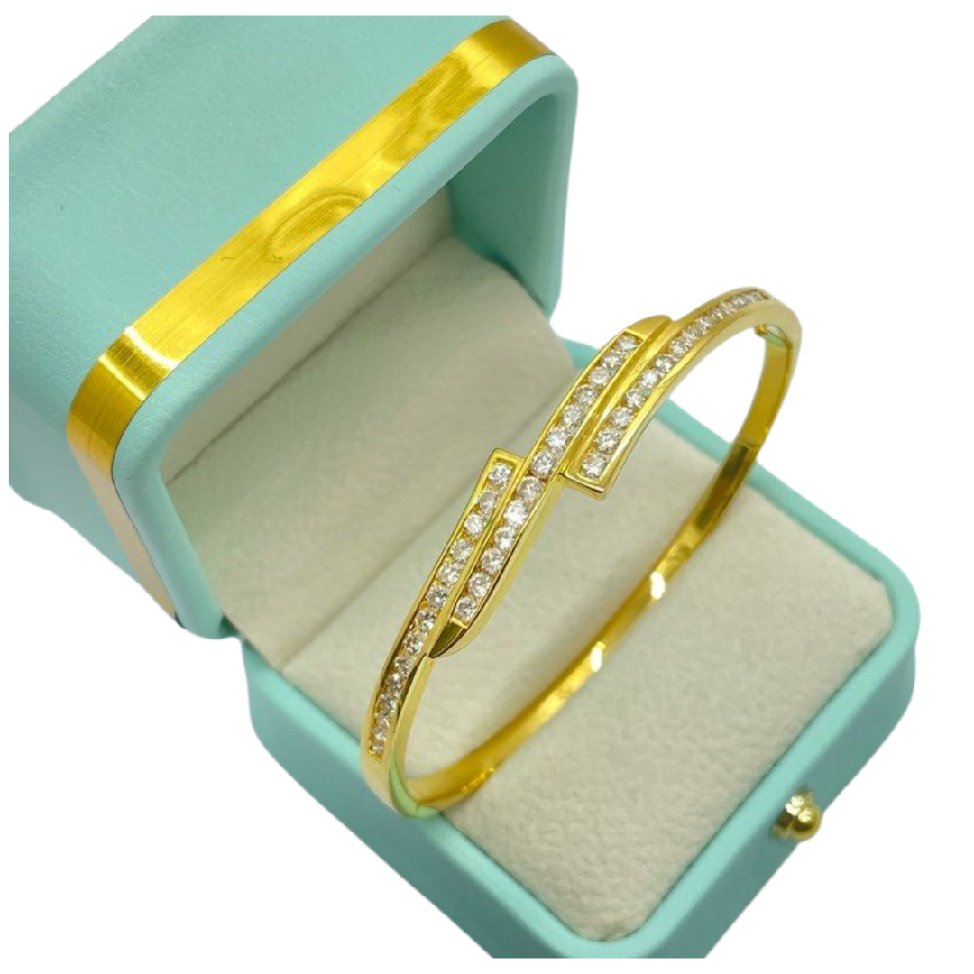 20K Yellow Gold Diamond Bangle