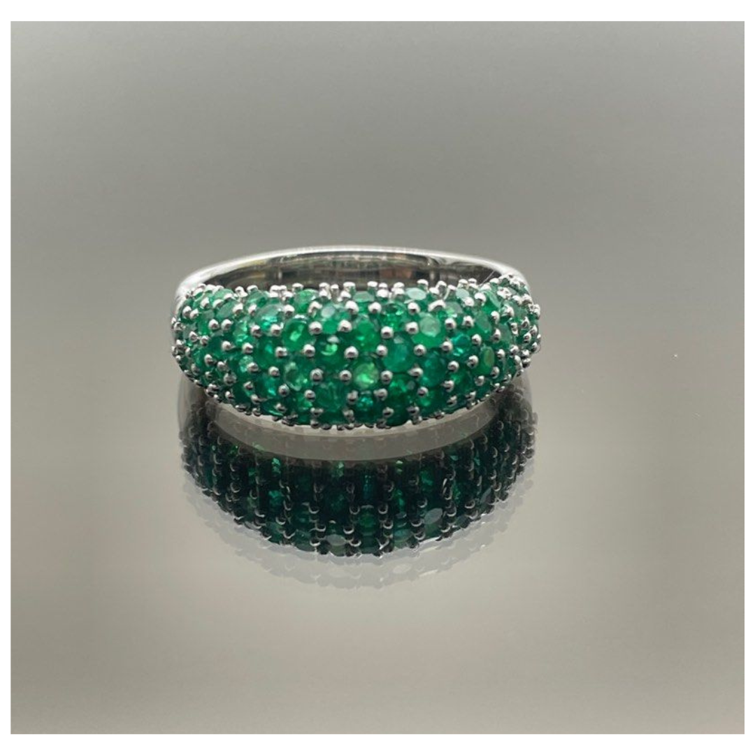 18K White Gold Emerald Ring