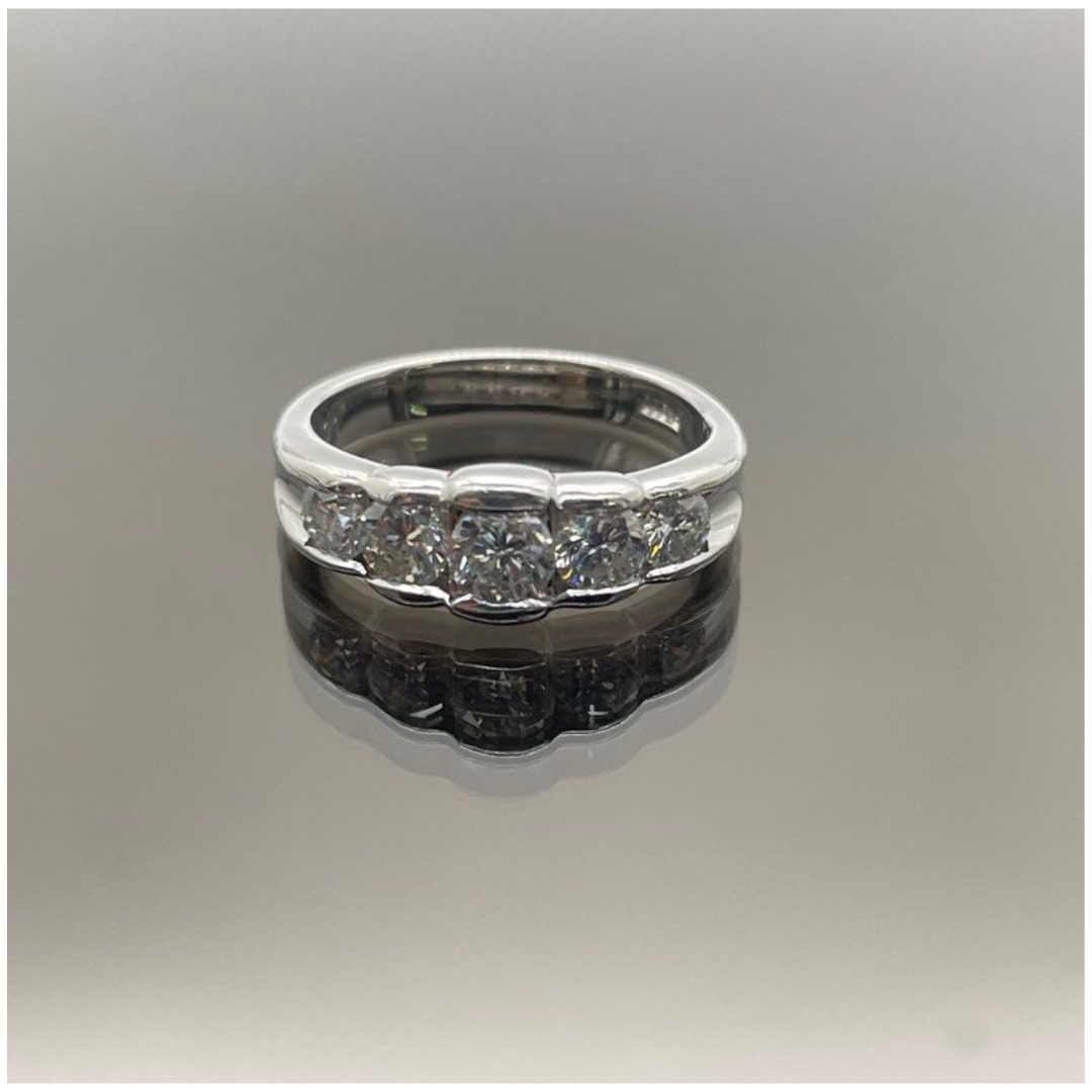 PT900 Diamond Ring
