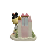 Precious Moments X Disney Showcase #890048 A Smile Means Friendship To Everyone