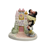 Precious Moments X Disney Showcase #890048 A Smile Means Friendship To Everyone