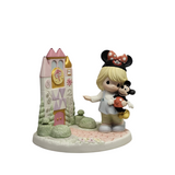 Precious Moments X Disney Showcase #890048 A Smile Means Friendship To Everyone