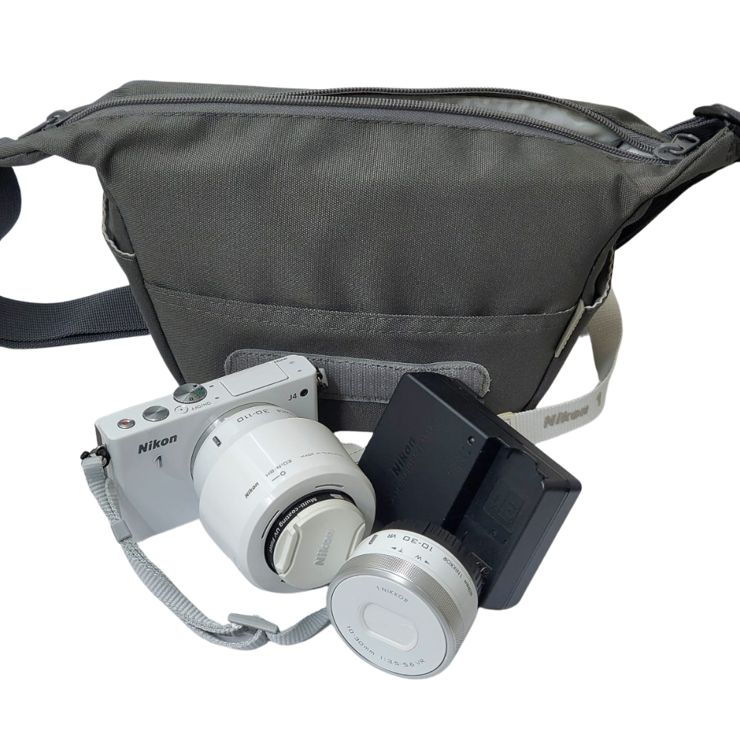 Nikon 1 J4 Range-finder Style Mirrorless 18MP 30 - 110mm