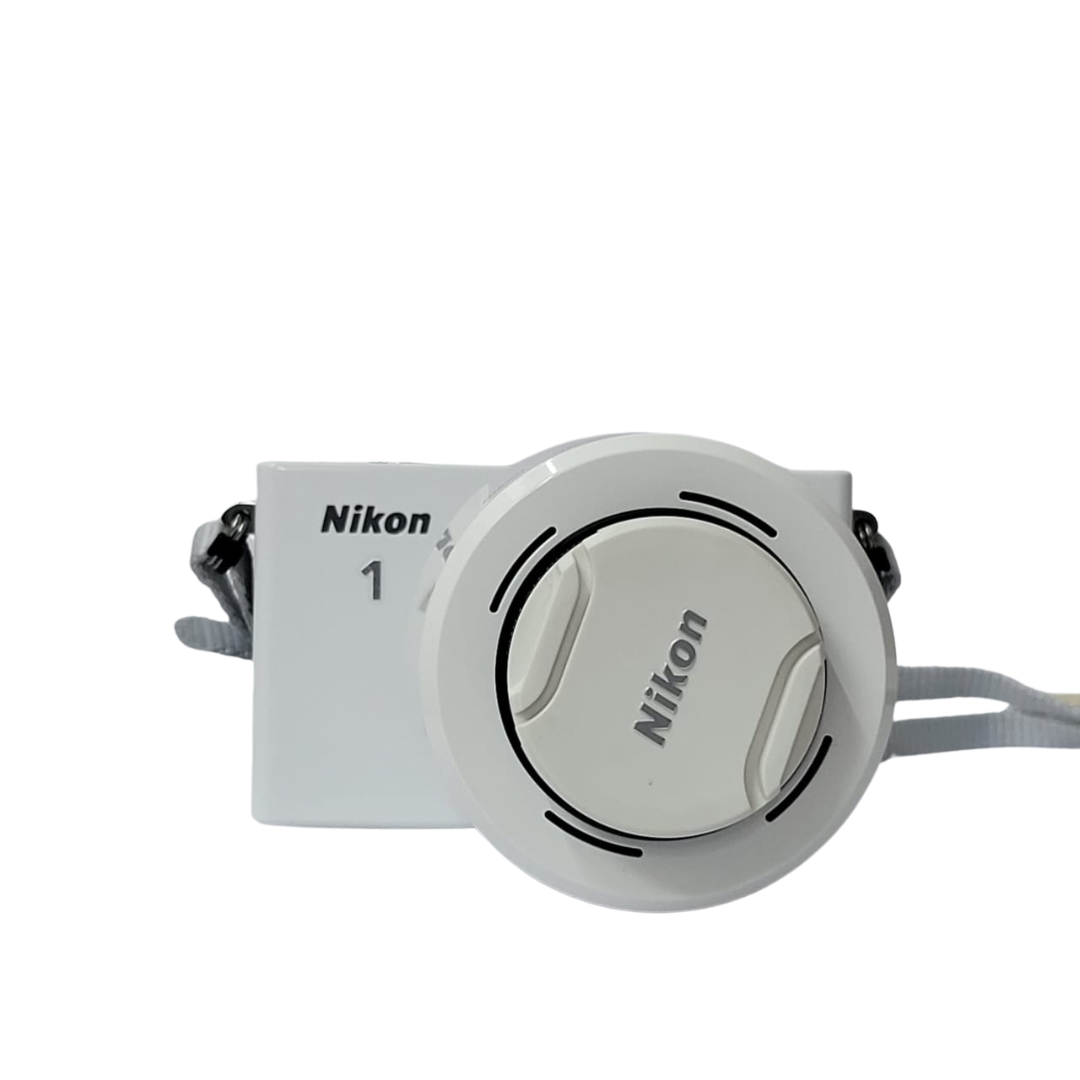 Nikon 1 J4 Range-finder Style Mirrorless 18MP 30 - 110mm
