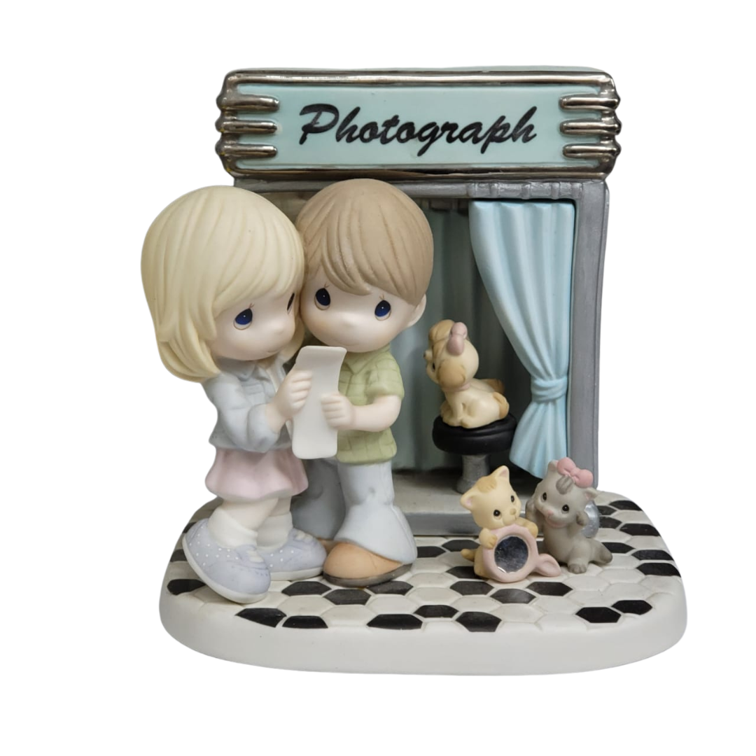 Precious Moments #144017 You've Captured My Heart 938/3000 Main image