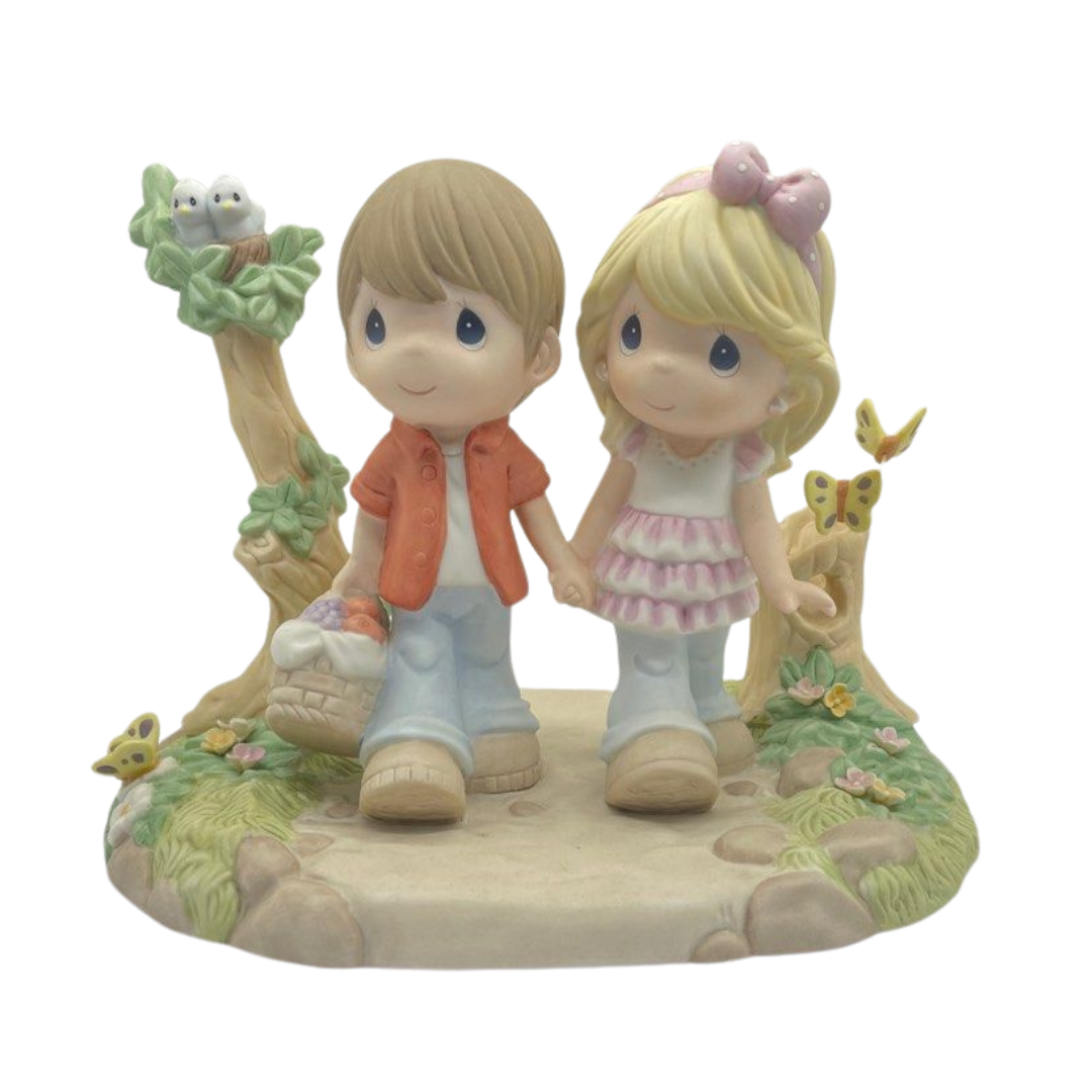 Precious Moments Figurine “You And Me We’re Meant To Be” 134022