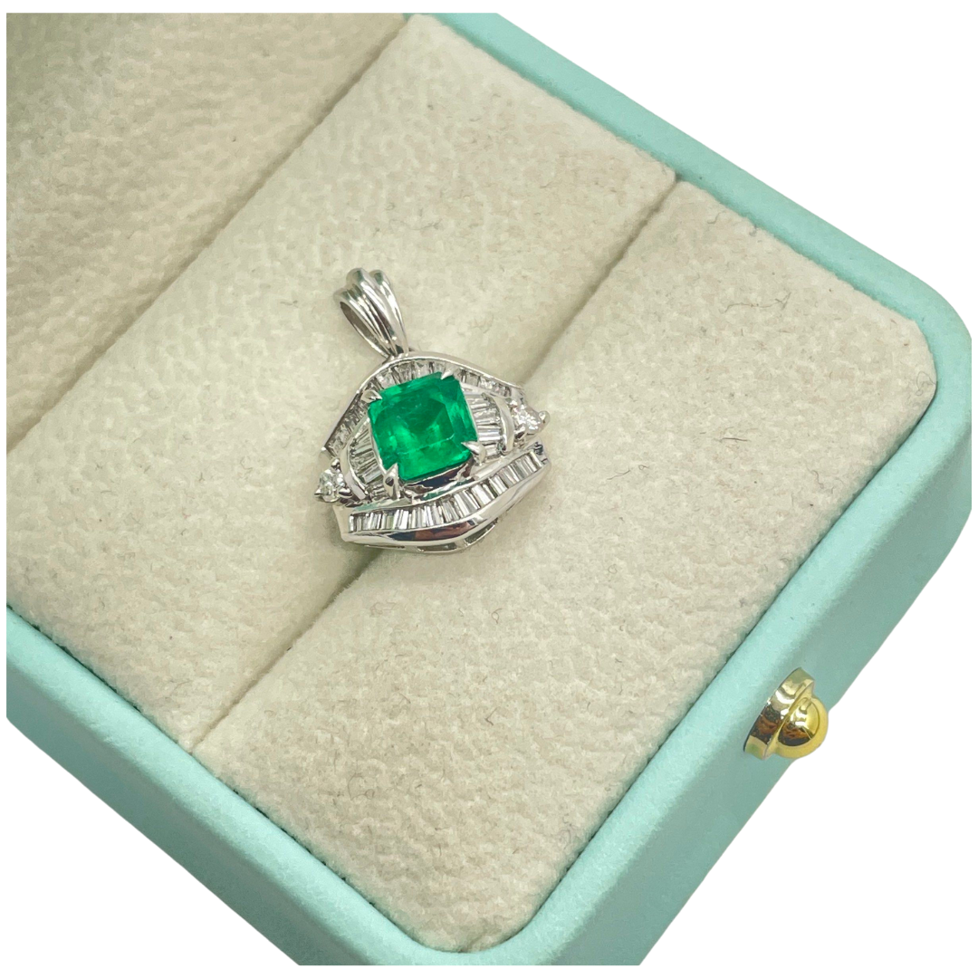 PT900 Natural Emerald (Colombia) & Diamond Pendant
