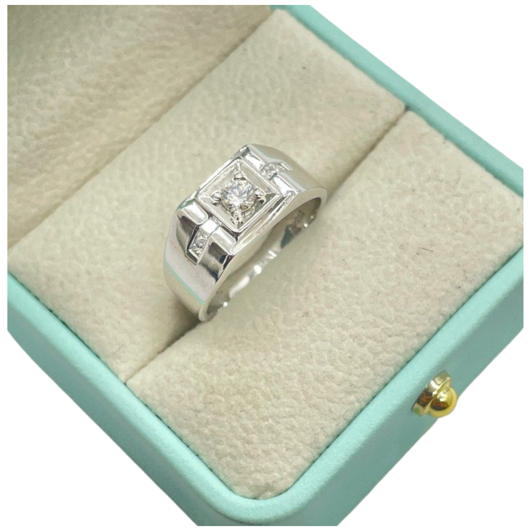 750 White Gold Natural Diamond Men’s Ring