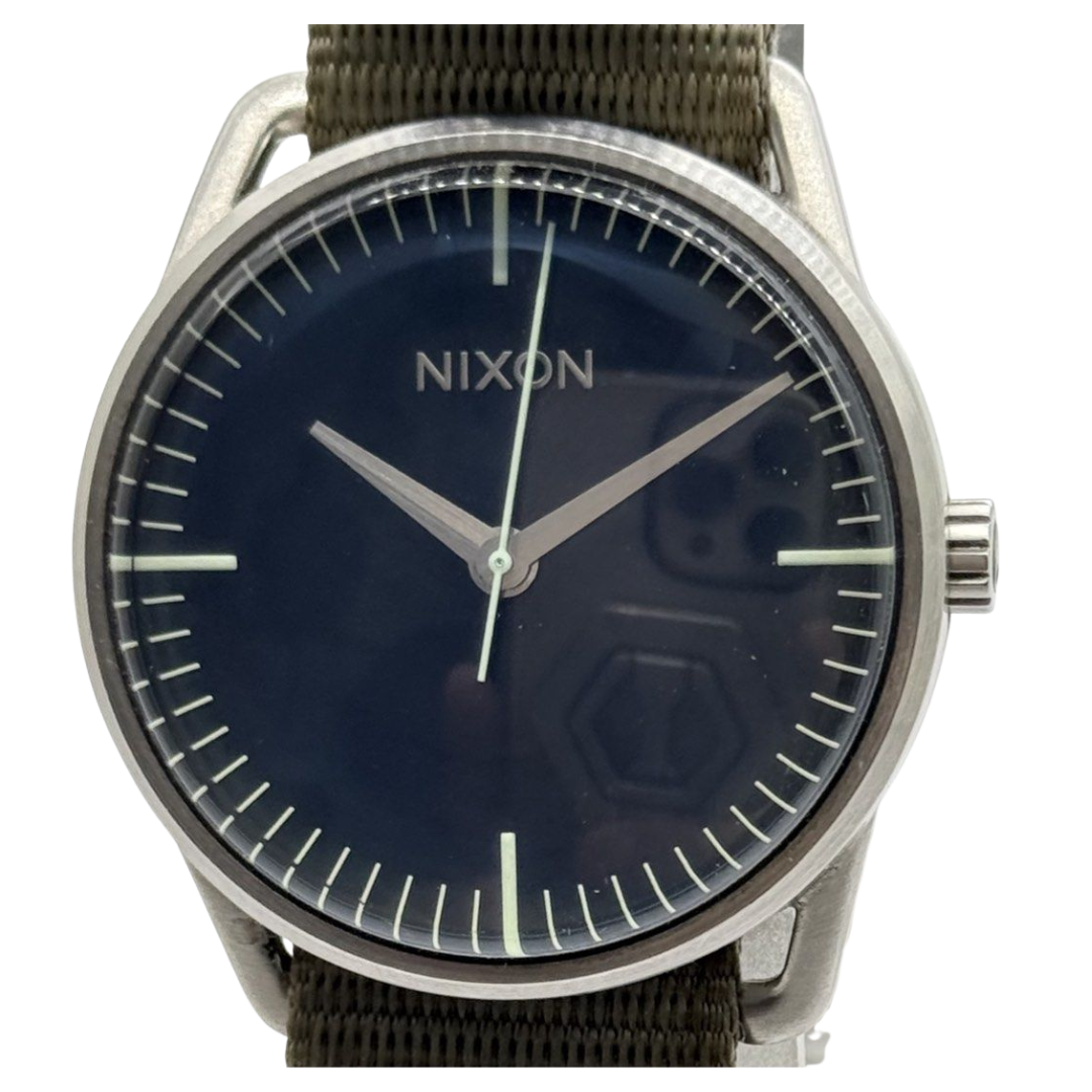 Nixon 30mm Quartz Watch -11C