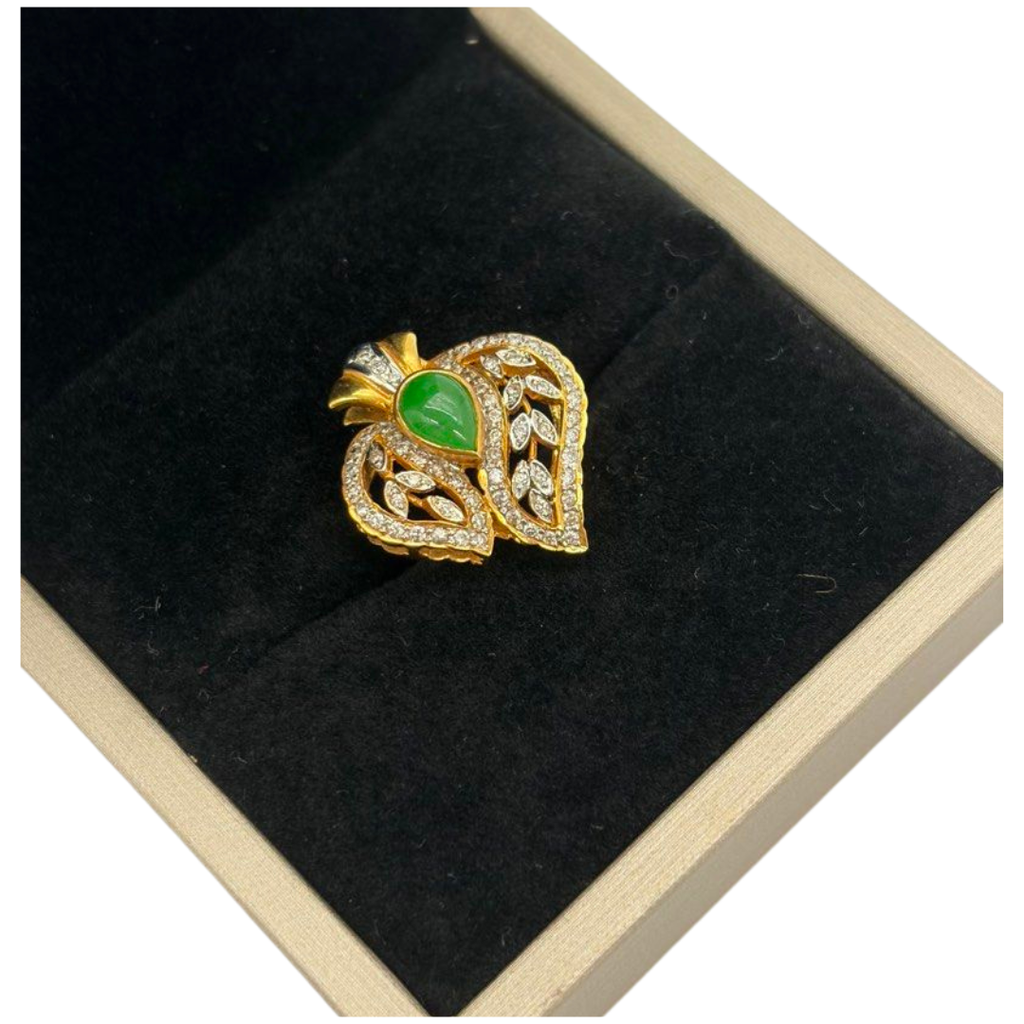 850 Yellow Gold Natural Jadeite (Type-A) & Diamond Pendant