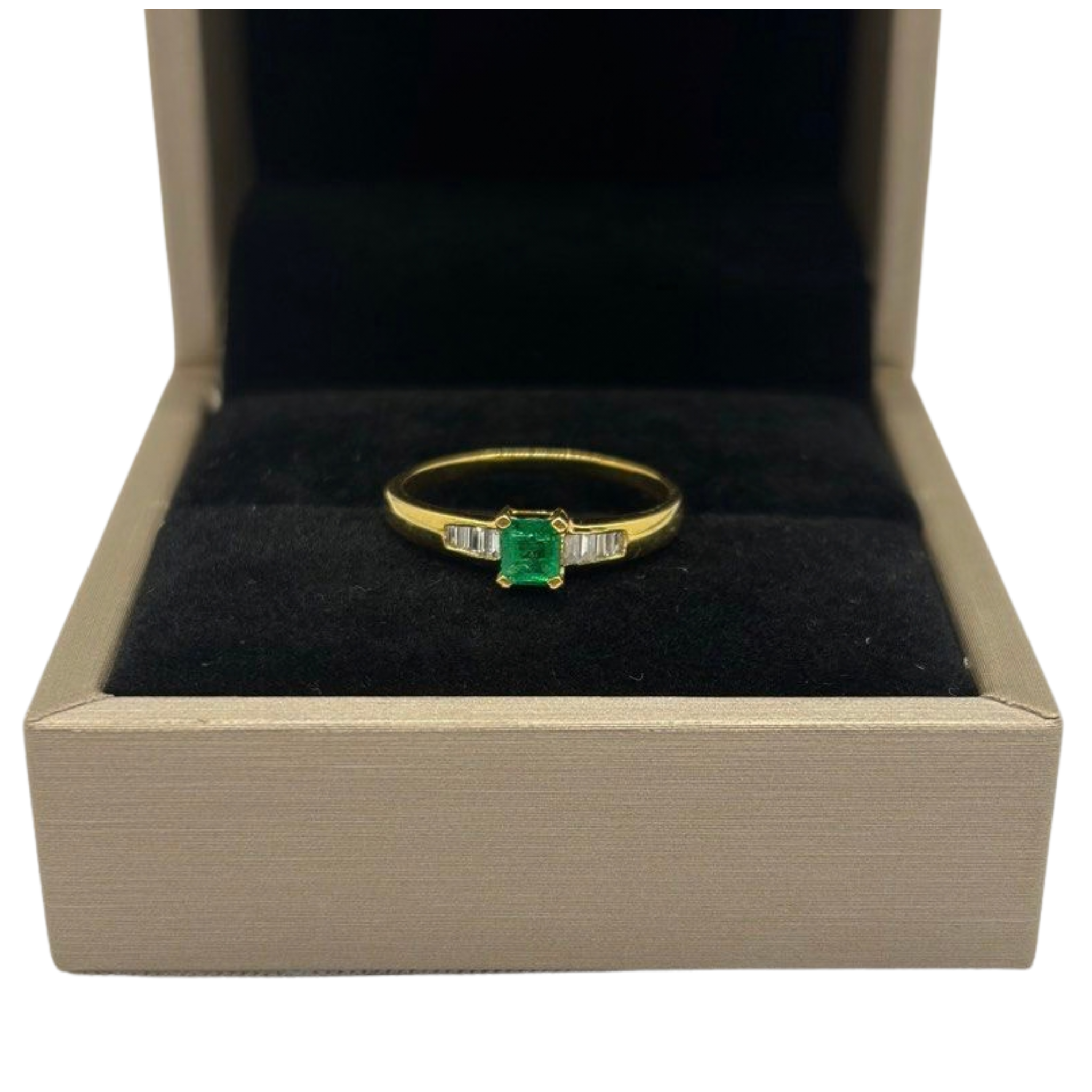 750 Yellow Gold Natural Emerald & Diamond Ladies Ring Secondary image