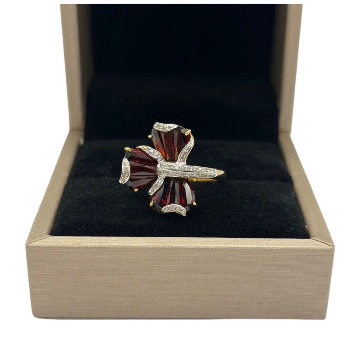 750 Yellow Gold Garnet & Diamond Ladies Ring