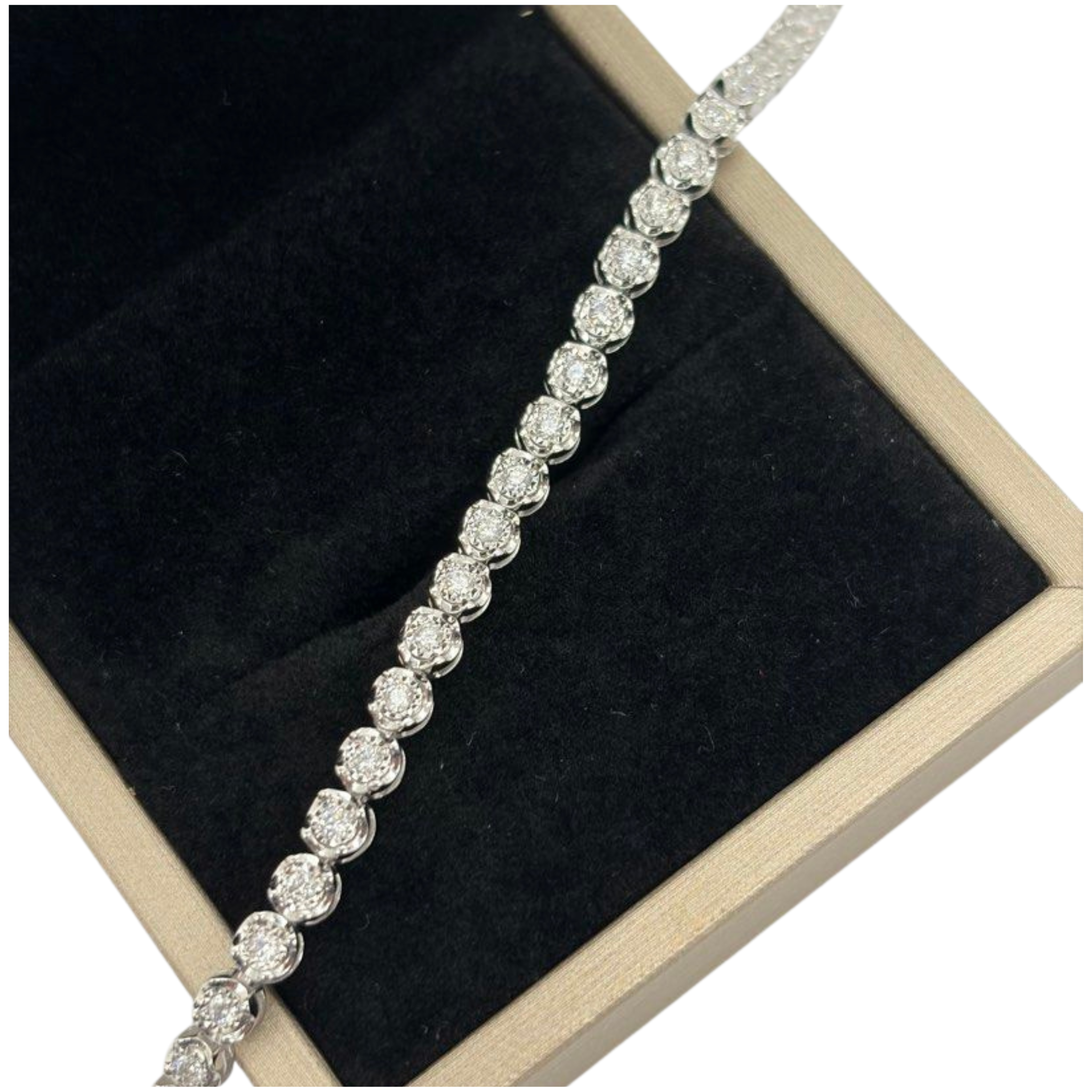 375 White Gold Natural Diamond Bracelet Main image